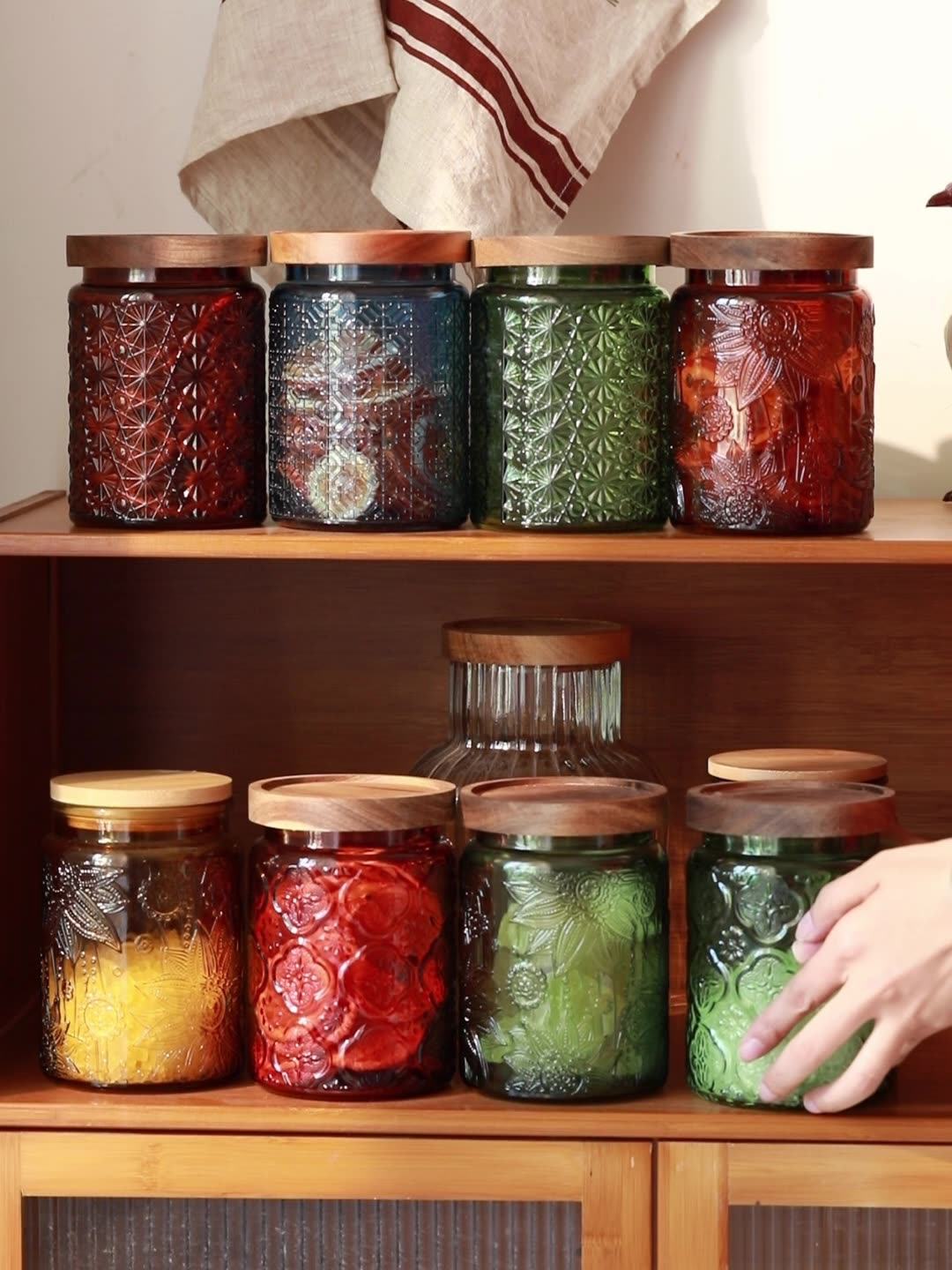 Barattolo da cucina in vetro V - Food Storage Jars With Wooden Lids recensione e prezzo